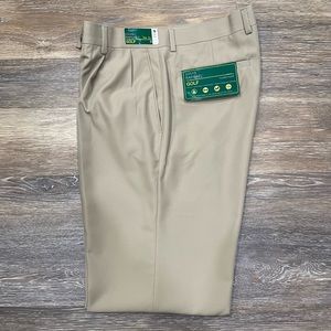 Louis Raphael Classic Pleat Golf pants. 34x32